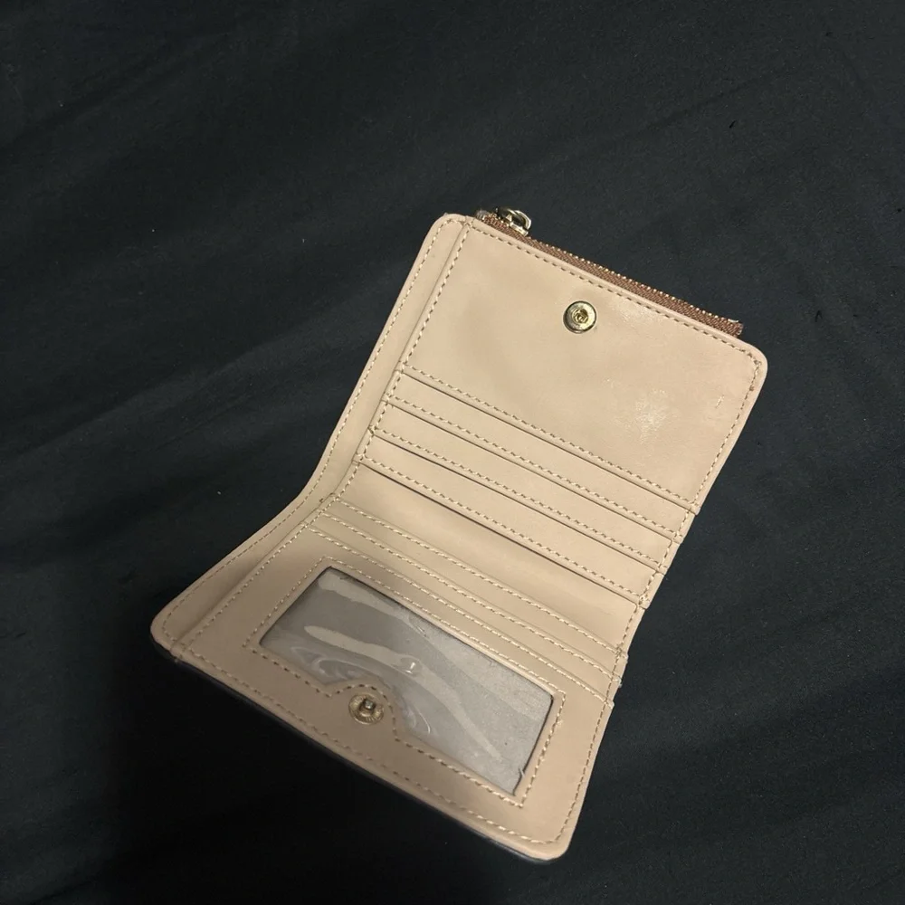 Nine West Tri-Tone Compact Zip Card Wallet - Beige White Brown